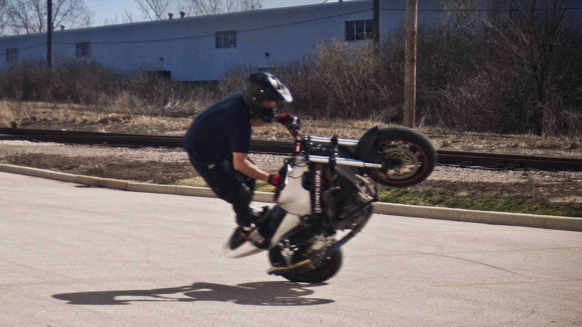 LB Wide Circle wheelie