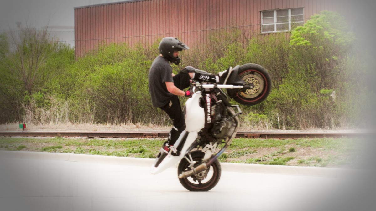 LB Podium WHeelie